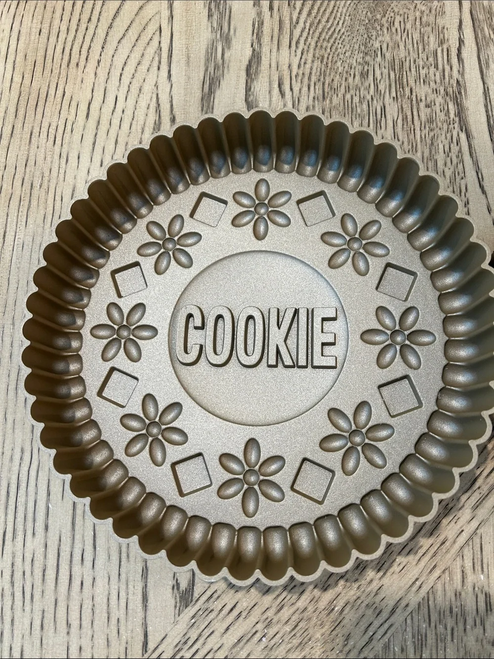 Williams Sonoma Brown Cookie Cake pans